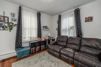 12 Louisburg Place, Providence, RI 02909 - Photo 3