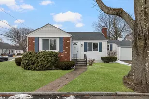 33 Moorland Ave, Providence, RI 02908 - Photo 1