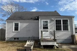 207 Morse Ave, Warwick, RI 02886 - Photo 3