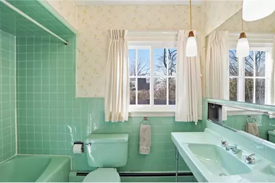 242 Bretton Woods Drive, Cranston, RI 02920 - Photo 27