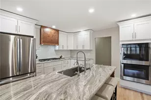 242 Brettonwoods Dr, Cranston, RI 02920 - Photo 11