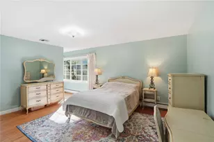 242 Brettonwoods Dr, Cranston, RI 02920 - Photo 25