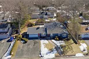 242 Brettonwoods Dr, Cranston, RI 02920 - Photo 45