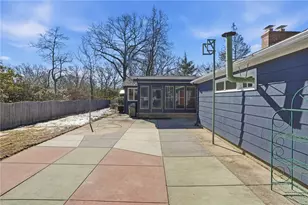 242 Brettonwoods Dr, Cranston, RI 02920 - Photo 43