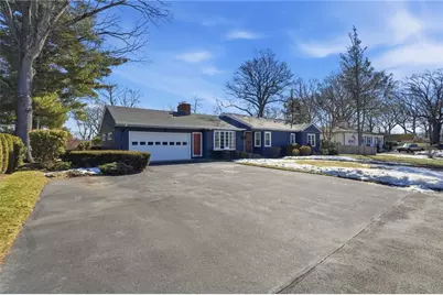 242 Bretton Woods Drive, Cranston, RI 02920 - Photo 3