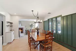 242 Brettonwoods Dr, Cranston, RI 02920 - Photo 15