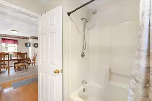 239 Ausdale Rd, Cranston, RI 02910 - Photo 17