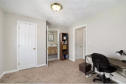 239 Ausdale Road, Cranston, RI 02910 - Photo 15