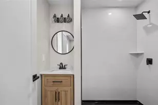 90 Berkshire St, Providence, RI 02908 - Photo 13