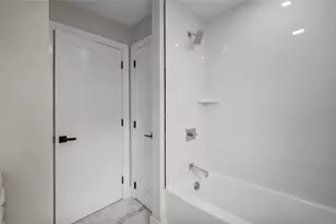 90 Berkshire St, Providence, RI 02908 - Photo 17