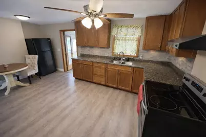 22 Overhill Road, Warren, RI 02885 - Photo 3