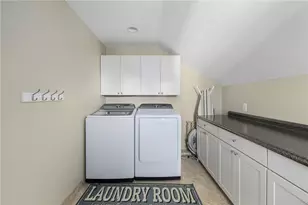 136 Corporate Pl, Middletown, RI 02842 - Photo 31