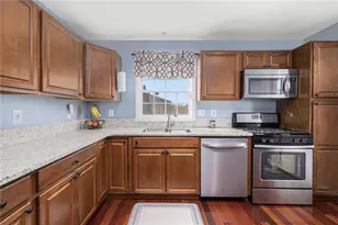 136 Corporate Pl, Middletown, RI 02842 - Photo 17