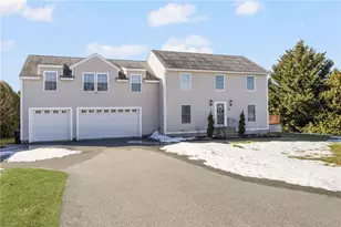 136 Corporate Pl, Middletown, RI 02842 - Photo 1