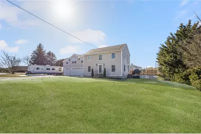 136 Corporate Place, Middletown, RI 02842 - Photo 7