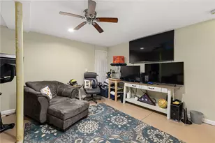 136 Corporate Pl, Middletown, RI 02842 - Photo 33