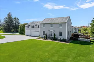 136 Corporate Pl, Middletown, RI 02842 - Photo 3