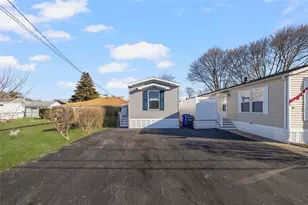 38 Lowell Ave, Pawtucket, RI 02861 - Photo 23