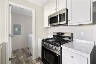 38 Lowell Ave, Pawtucket, RI 02861 - Photo 7