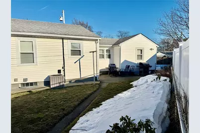 327 Rhode Island Avenue, Pawtucket, RI 02860 - Photo 23