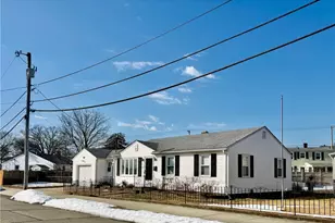 327 Rhode Island Ave, Pawtucket, RI 02860 - Photo 5