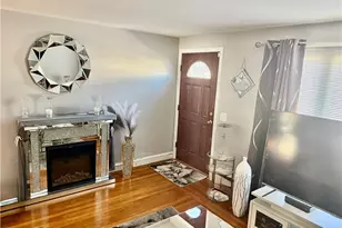 327 Rhode Island Ave, Pawtucket, RI 02860 - Photo 9