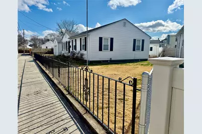 327 Rhode Island Avenue, Pawtucket, RI 02860 - Photo 3