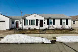 327 Rhode Island Ave, Pawtucket, RI 02860 - Photo 1