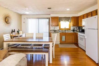 21 Chesterfield Avenue, Warwick, RI 02889 - Photo 5