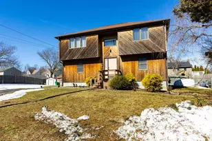 21 Chesterfield Ave, Warwick, RI 02889 - Photo 1