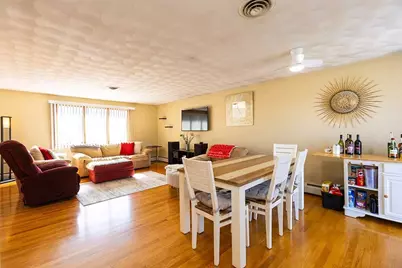 21 Chesterfield Avenue, Warwick, RI 02889 - Photo 9