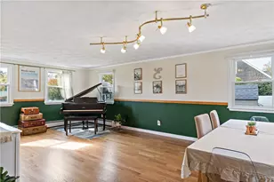 136 Silverwood Ln, West Warwick, RI 02893 - Photo 9