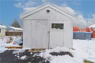 17 Beecher St, Pawtucket, RI 02860 - Photo 21