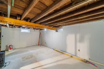 17 Beecher Street, Pawtucket, RI 02860 - Photo 15