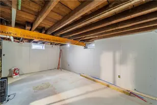 17 Beecher St, Pawtucket, RI 02860 - Photo 15