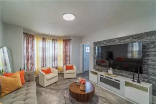 17 Beecher St, Pawtucket, RI 02860 - Photo 1