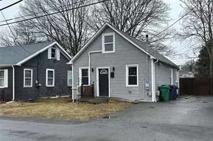 29 Gibbons Ave, Warwick, RI 02889 - Photo 1