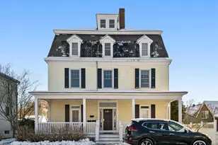 15 Narragansett Ave, Newport, RI 02840 - Photo 1