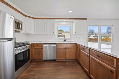 69 West View Avenue, Cranston, RI 02920 - Photo 9