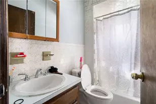 79 W Cole St, Pawtucket, RI 02860 - Photo 5