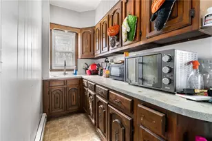 79 W Cole St, Pawtucket, RI 02860 - Photo 3