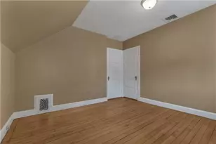 98 Butler Ave, Providence, RI 02906 - Photo 21