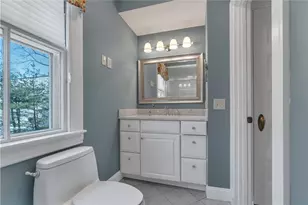 98 Butler Ave, Providence, RI 02906 - Photo 17