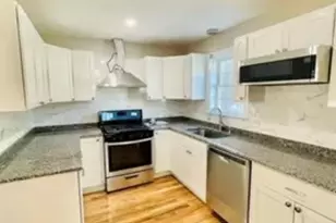 56 Prescott St, Providence, RI 02908 - Photo 3