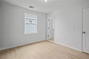 19 Newbury St, Providence, RI 02904 - Photo 39