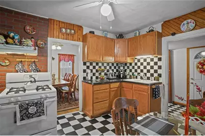 172 Ivy Street, East Providence, RI 02914 - Photo 17