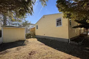 87 Pinehurst Ave, Providence, RI 02908 - Photo 15