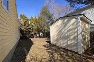 87 Pinehurst Ave, Providence, RI 02908 - Photo 15