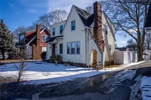 652 Main Ave, Warwick, RI 02886 - Photo 21