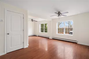 52 Lincoln St, Smithfield, RI 02917 - Photo 9